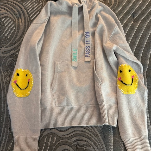 Kerri Rosenthal Smile Pass It On Cashmere Patch Hoodie Sweater size large - Picture 3 of 8